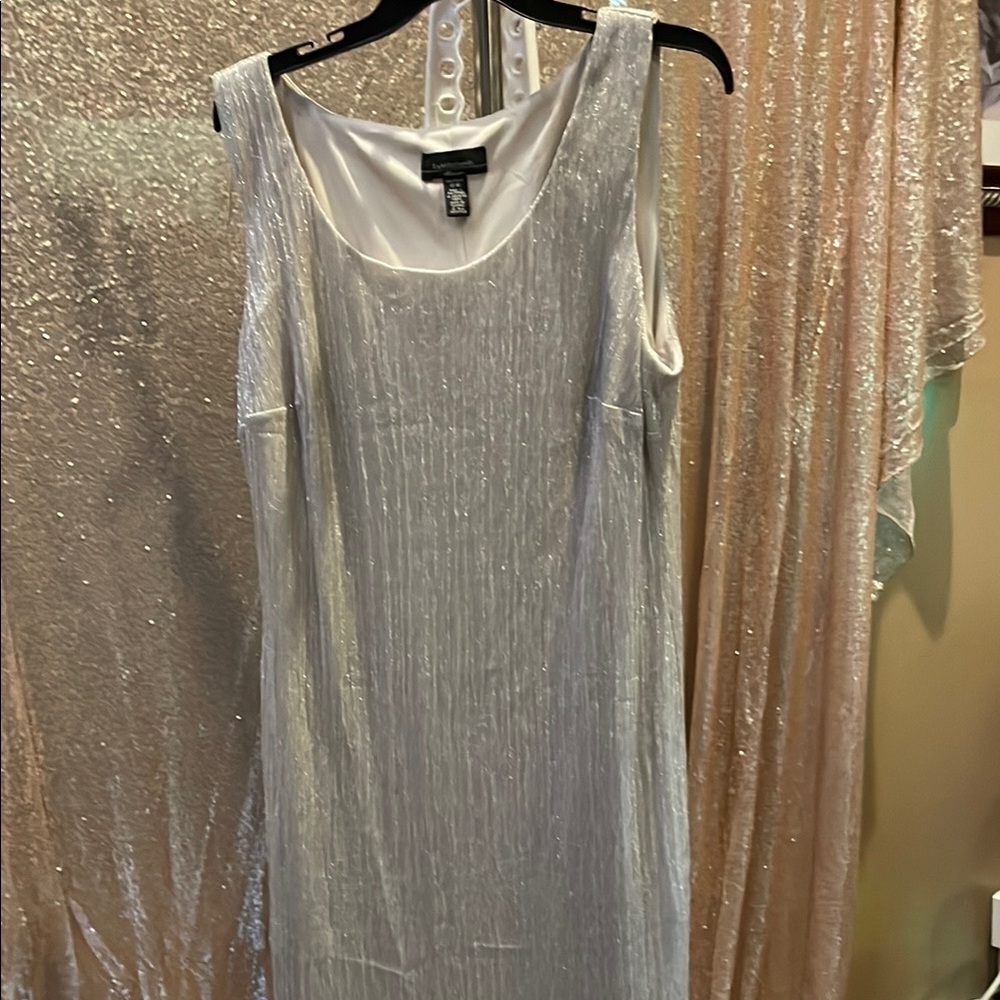 R&M Richards Silver Sleeveless Midi Dress